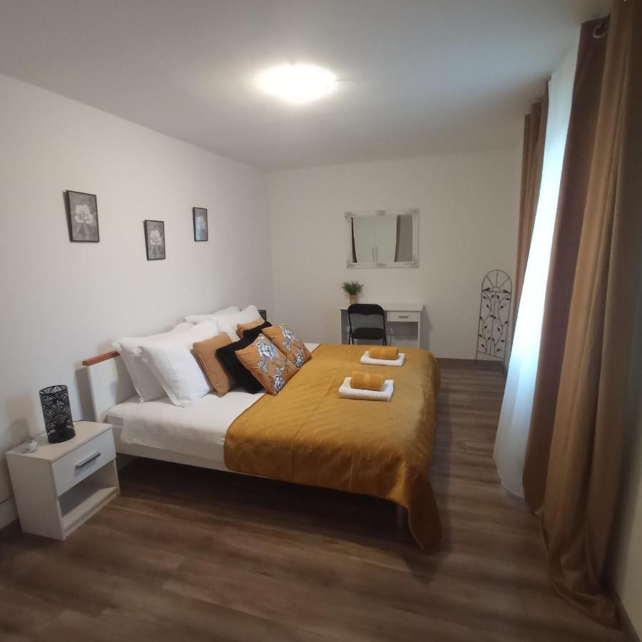Apartamento The Golden Well Rovinj Exterior foto